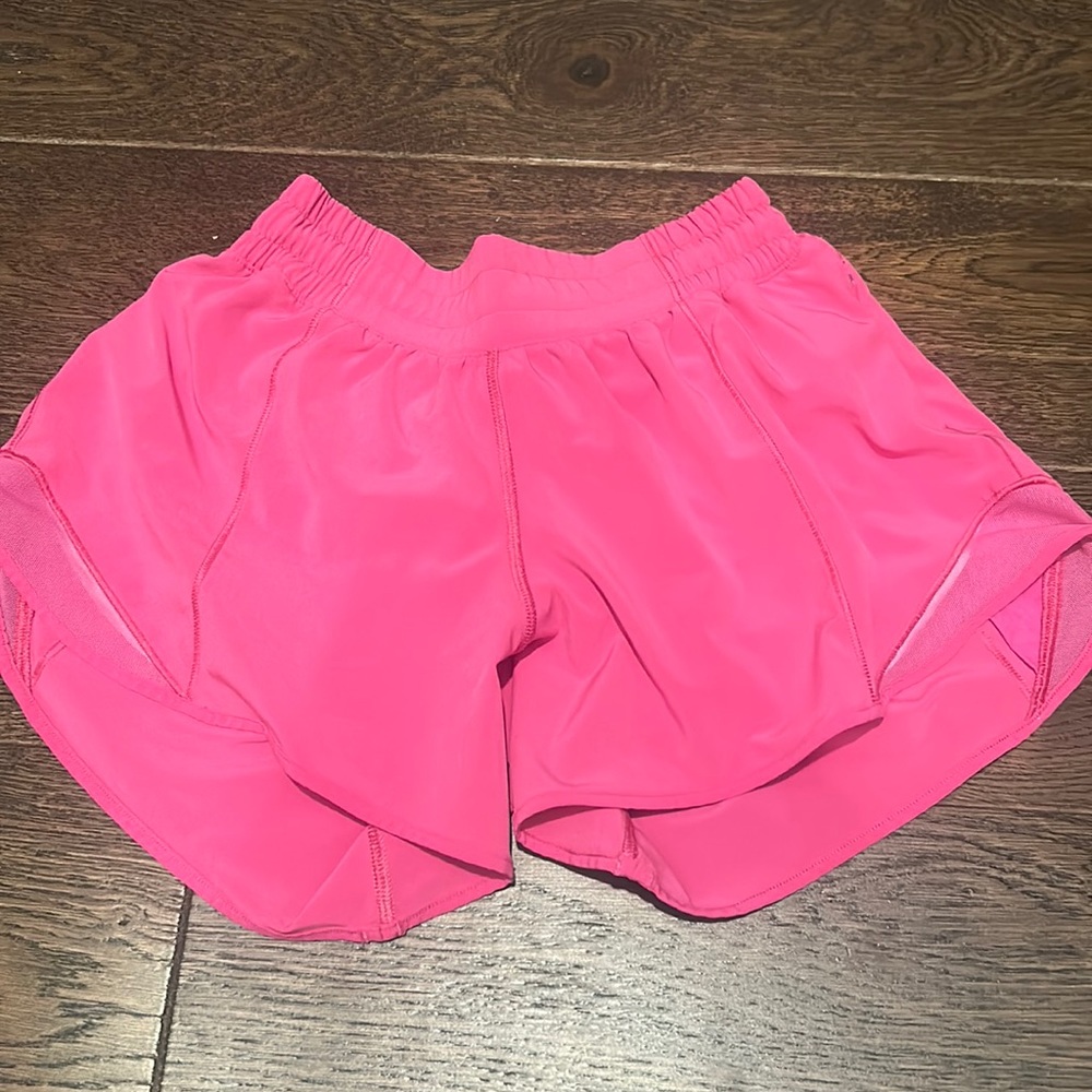 Hotty hot low rise 4 inch lined shorts in sonic pink
